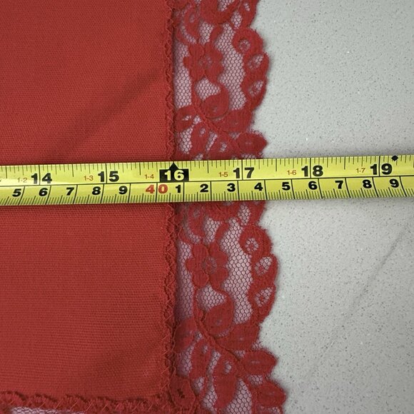 Vintage Pure Red Oval Tablecloth 6 Square Napkins Lace Trim On All Immaculate! - Picture 14 of 14
